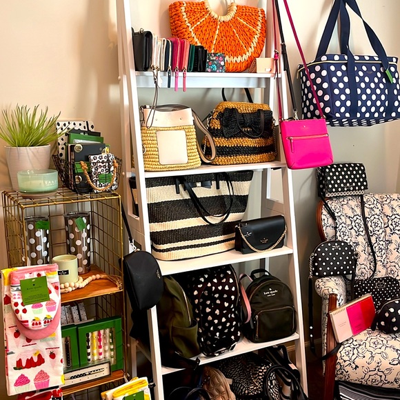 💙 KATE SPADE SHARE SHOW - WEDS 2 PM PT!! 💙 - Picture 6 of 9